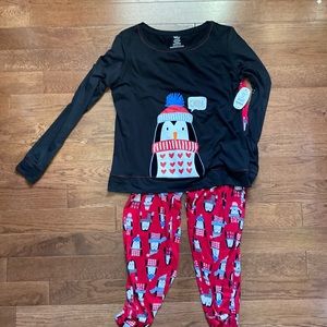 Pajamas small 4/6 shirt has tags, pants wore once